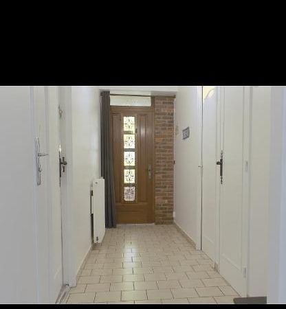 Se: 13A Rue Des Touleuses Pourpre Cergy Exterior foto