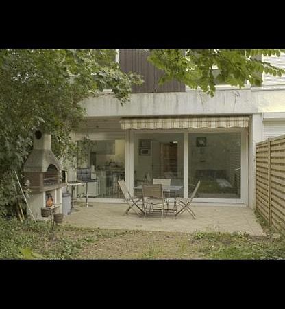 Se: 13A Rue Des Touleuses Pourpre Cergy Exterior foto